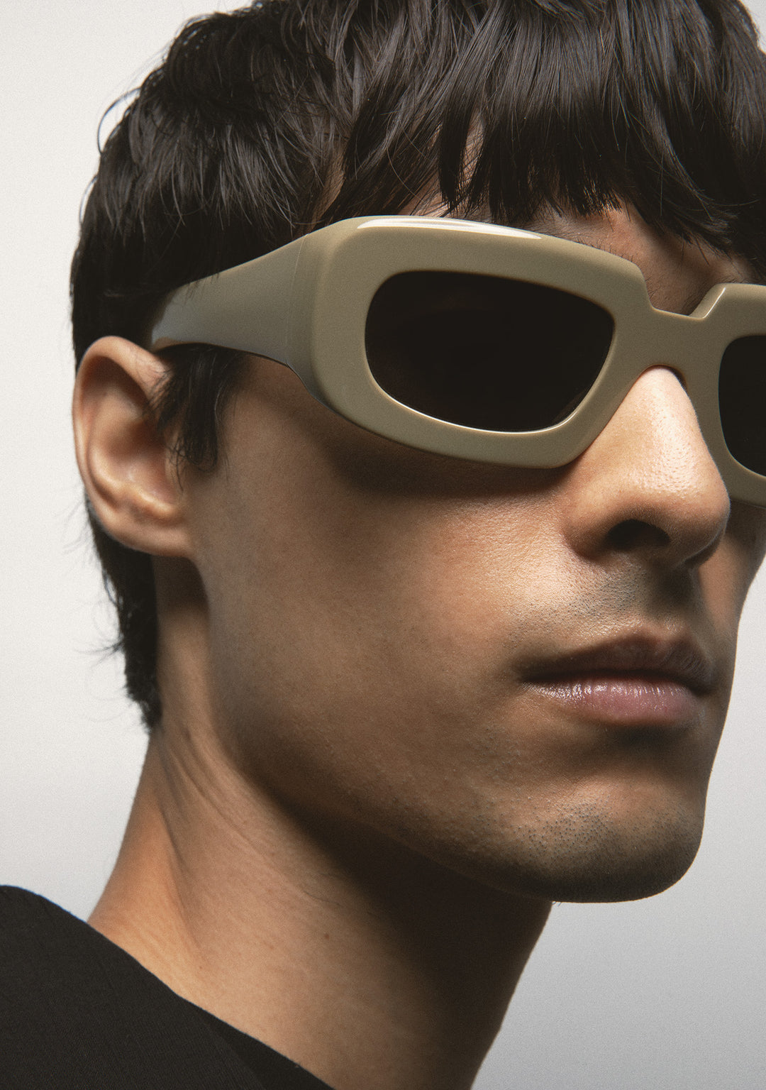 Kaleos Ardmore Rectangle Sunglasses | Fashion Eyewear US display picture 2