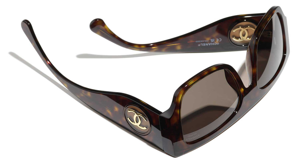 CHANEL 5549 Square Sunglasses | Fashion Eyewear display picture 1