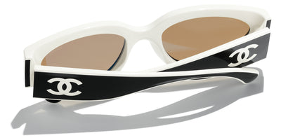 #colour_black-white-brown