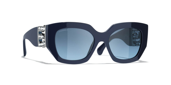 SUMMER25-A71699-X08282-