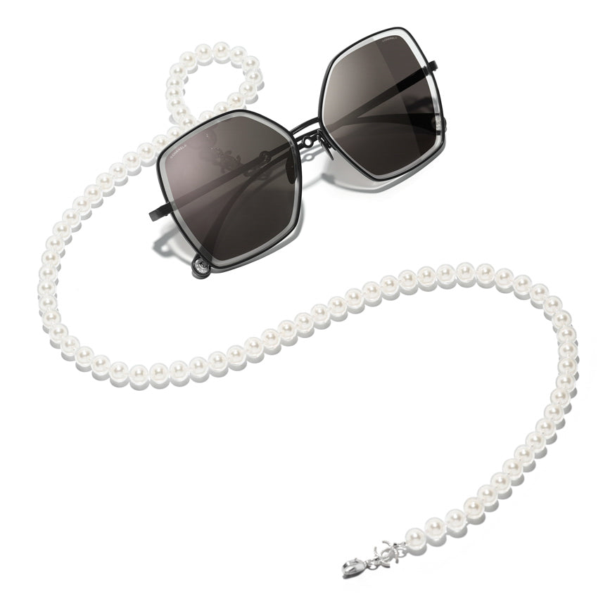 Chanel Polarized Glitter Pearl Butterfly Sunglasses (SHF-E4kKTX) – LuxeDH